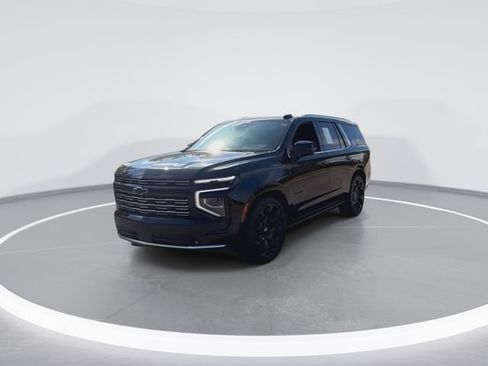 Used 2025 Chevrolet Tahoe High Country AWD/4WD image 4