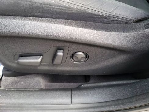 Used 2019 Kia Sorento AWD V6 image 14