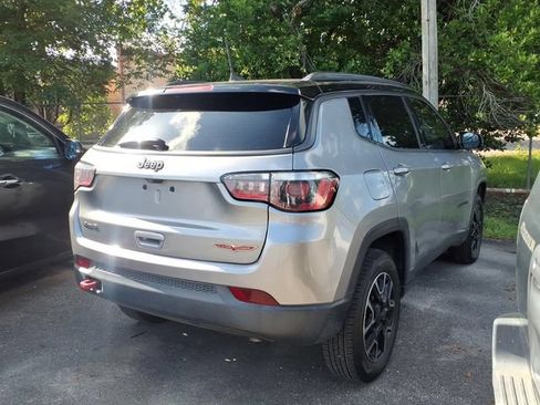 Used 2019 Jeep Compass Trailhawk AWD/4WD image 2