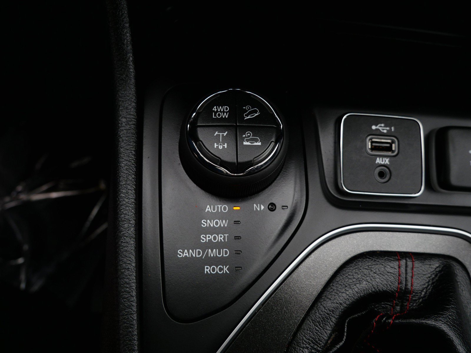 Used 2022 Jeep Cherokee Trailhawk w/ Sound & Nav Group AWD/4WD image 22