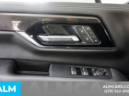 Used 2025 GMC Yukon Elevation AWD/4WD image 52
