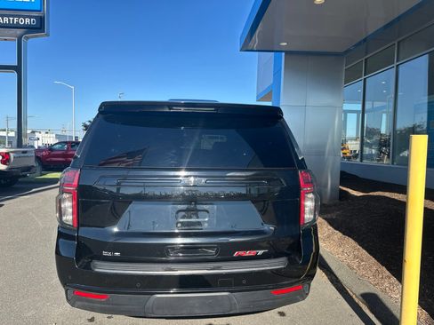 Used 2023 Chevrolet Suburban RST AWD/4WD image 6
