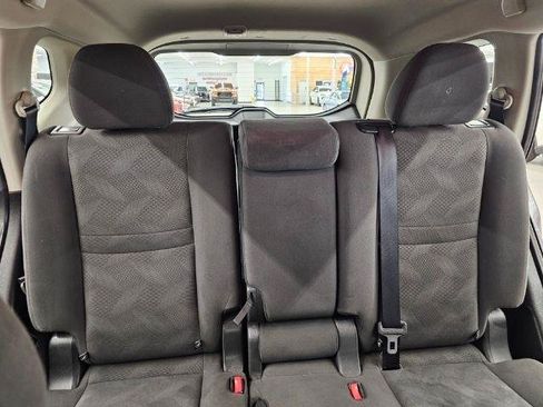 Used 2016 Nissan Rogue S AWD/4WD image 33