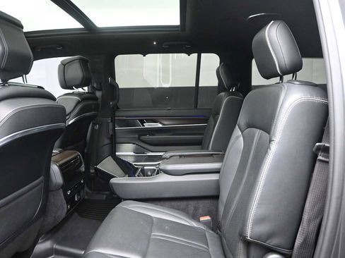 Used 2022 Jeep Grand Wagoneer Series II w/ Convenience Group III image 17