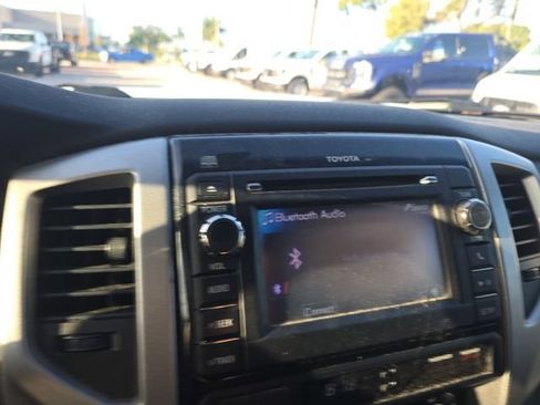 Used 2013 Toyota Tacoma PreRunner w/ SR5 Pkg RWD image 10