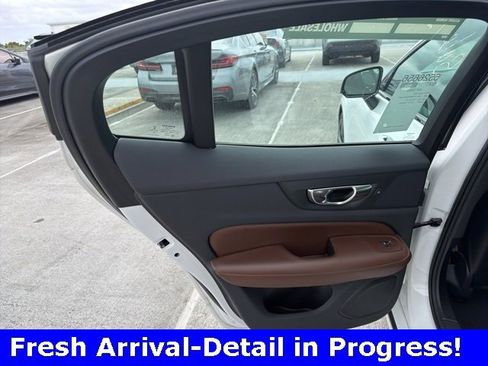 Used 2024 Volvo S60 B5 Ultimate image 14