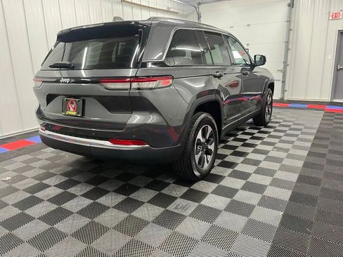 Used 2022 Jeep Grand Cherokee Limited 4xe AWD/4WD image 2