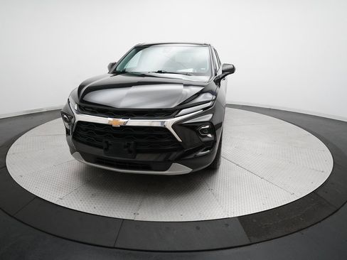 Used 2025 Chevrolet Blazer LT image 32