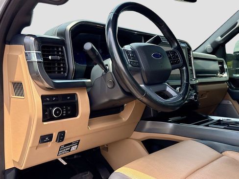 Used 2023 Ford F250 Lariat w/ Chrome Package AWD/4WD image 9