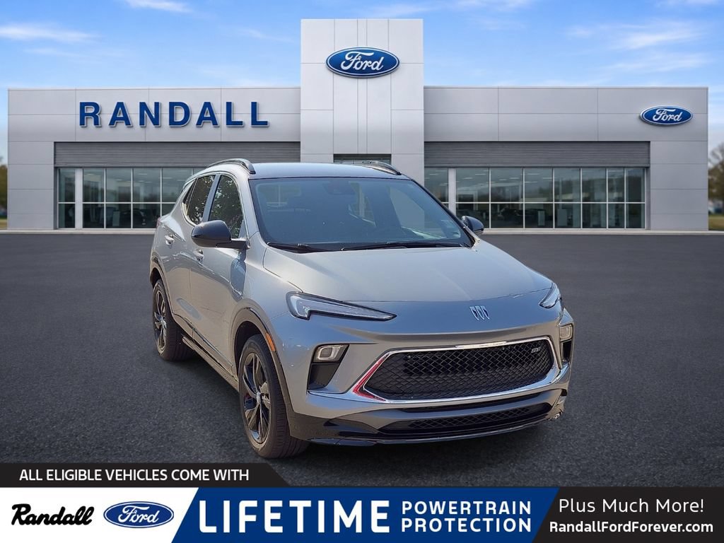 Used 2024 Buick Encore GX Sport Touring w/ Comfort Package FWD image 1
