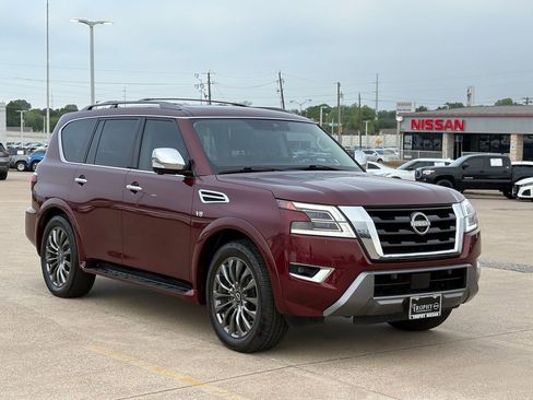 Used 2022 Nissan Armada Platinum w/ Captain's Chairs Package image 5