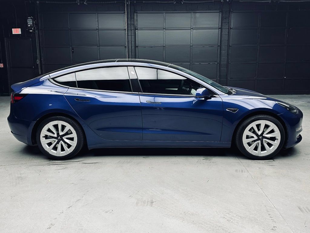 Used 2022 Tesla Model 3 Long Range AWD/4WD image 8