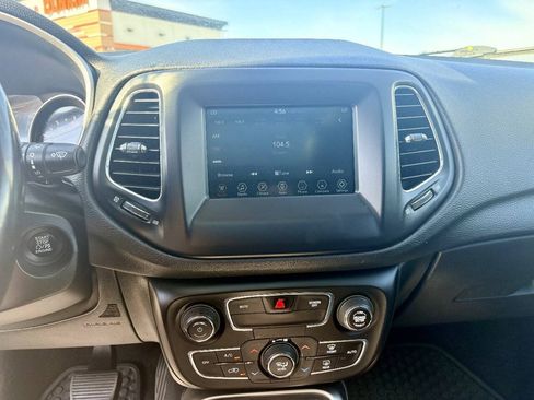 Used 2019 Jeep Compass Latitude w/ Popular Equipment Group AWD/4WD image 16