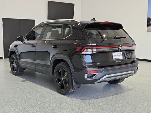 New 2026 Volkswagen Taos SEL AWD/4WD image 6