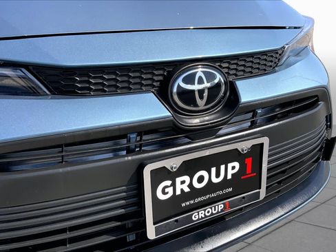 Used 2026 Toyota Corolla LE FWD image 29