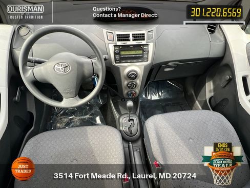Used 2010 Toyota Yaris 2-Door Hatchback image 16