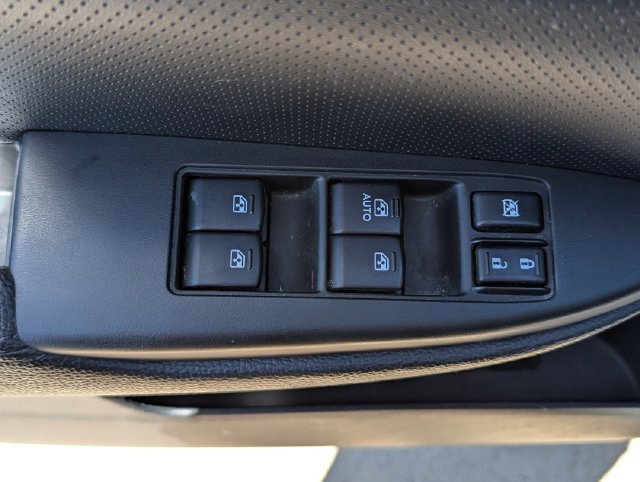 Used 2013 Subaru Outback 2.5i Limited w/ Moonroof Pkg AWD/4WD image 23