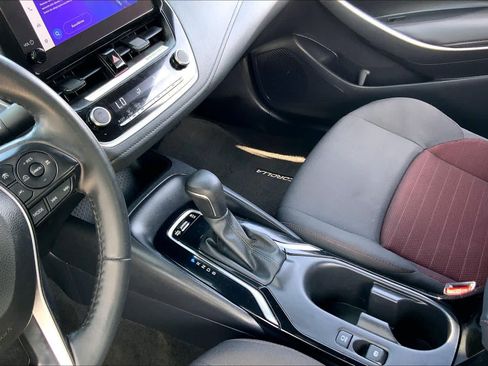 Used 2024 Toyota Corolla SE FWD image 16