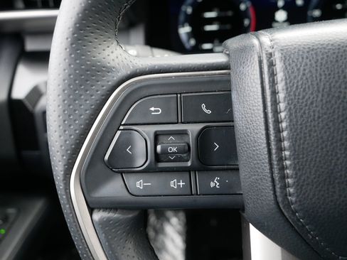 Used 2025 Toyota 4Runner Limited image 31