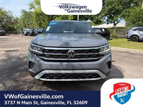 Used 2023 Volkswagen Atlas Cross Sport SE FWD image 2