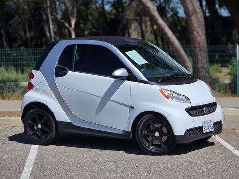 Used 2014 smart fortwo pure image 7
