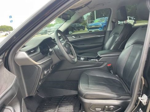 Used 2022 Jeep Grand Cherokee L Limited RWD image 14