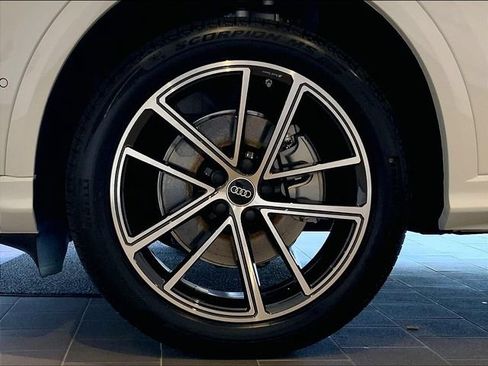 New 2026 Audi Q5 Premium Plus AWD/4WD image 13