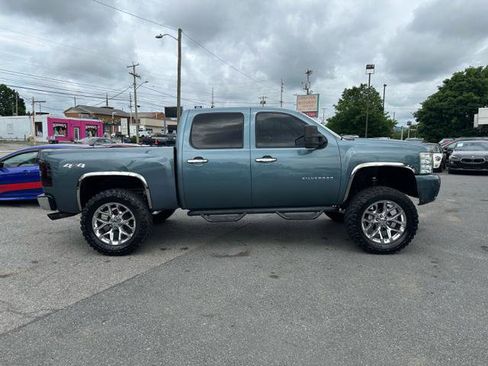 Used 2009 Chevrolet Silverado 1500 LT w/ Power Pack Plus AWD/4WD image 4
