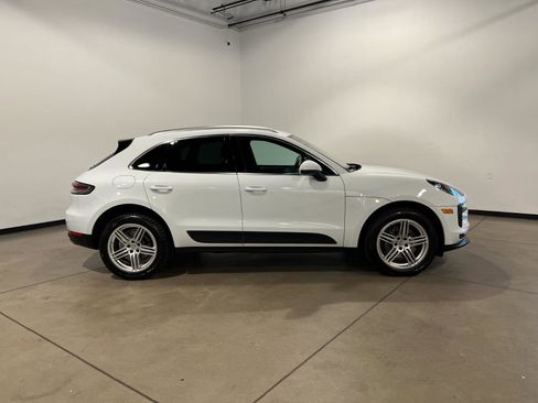 Used 2021 Porsche Macan image 2