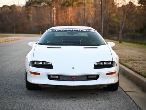 Used 1997 Chevrolet Camaro Z28 image 21