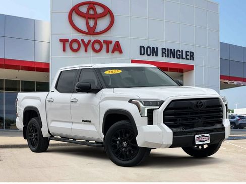 Used 2025 Toyota Tundra Limited AWD/4WD image 1