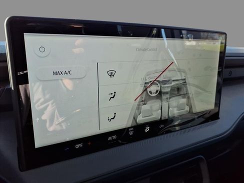 New 2025 Ford Maverick XL w/ Equipment Group 101A image 24