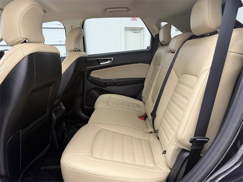 Used 2019 Ford Edge SEL w/ Equipment Group 201A image 25