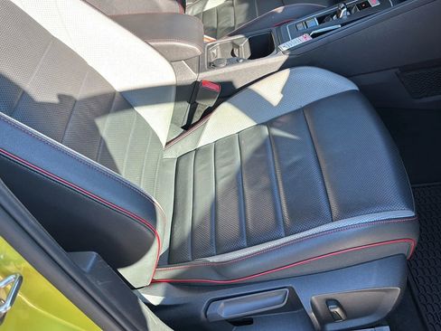 Used 2022 Volkswagen GTI Autobahn image 27