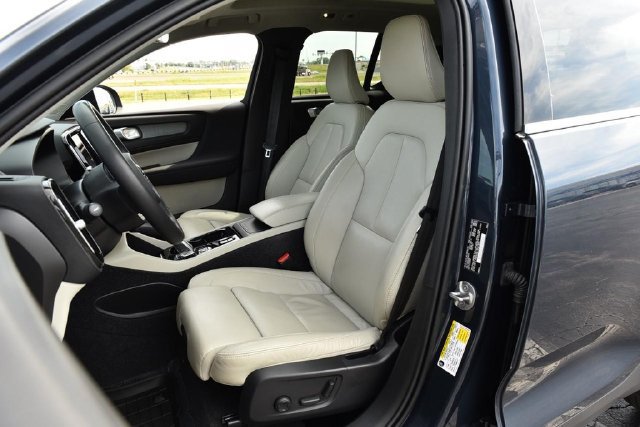 Used 2022 Volvo XC40 T5 Inscription w/ Climate Package AWD/4WD image 22