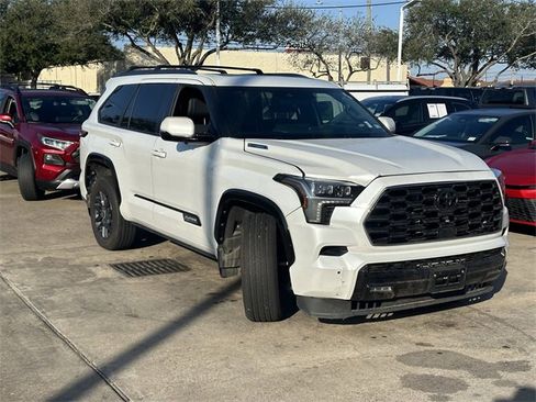Used 2024 Toyota Sequoia Platinum image 3