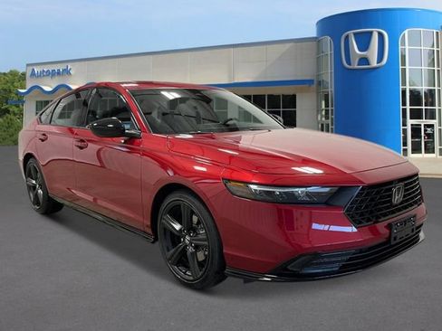 Used 2024 Honda Accord Sport image 9