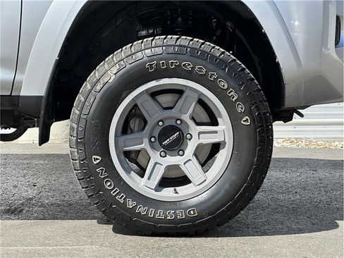 Used 2021 Toyota 4Runner SR5 AWD/4WD image 29