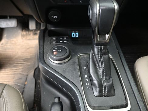 Used 2022 Ford Ranger Lariat w/ Equipment Group 501A High image 15