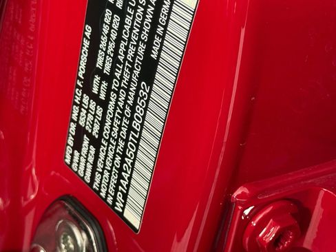 Certified 2026 Porsche Macan AWD/4WD image 30