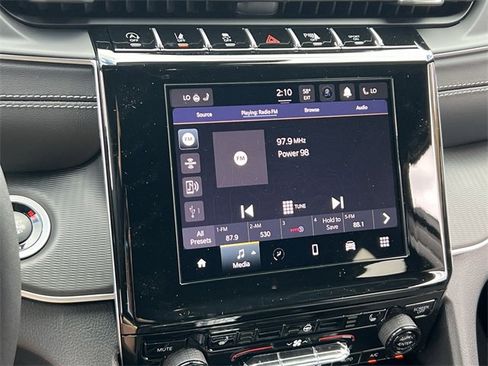 New 2025 Jeep Grand Cherokee L Altitude image 22