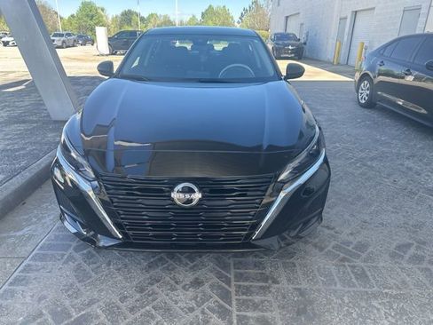 Used 2025 Nissan Altima 2.5 S image 3