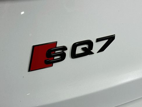 Used 2023 Audi SQ7 Prestige w/ Prestige Package AWD/4WD image 27