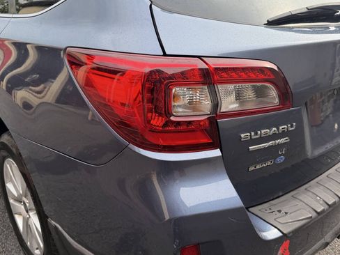 Used 2017 Subaru Outback 2.5i Premium AWD/4WD image 15