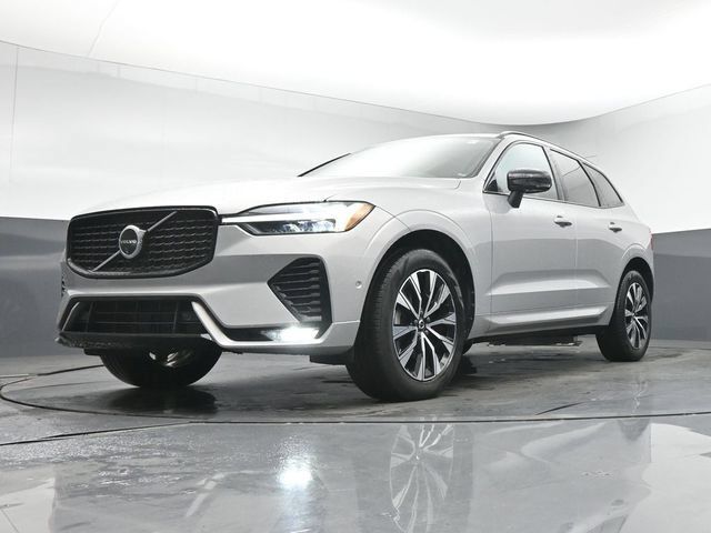 Used 2024 Volvo XC60 B5 Plus w/ Protection Package Premier AWD/4WD image 12