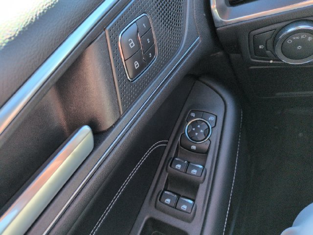 Certified 2024 Ford Edge Titanium AWD/4WD image 30