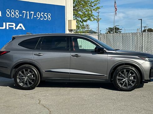 Used 2025 Acura MDX A-Spec image 3