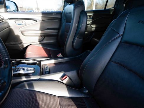 Used 2023 Honda Ridgeline Black Edition image 9