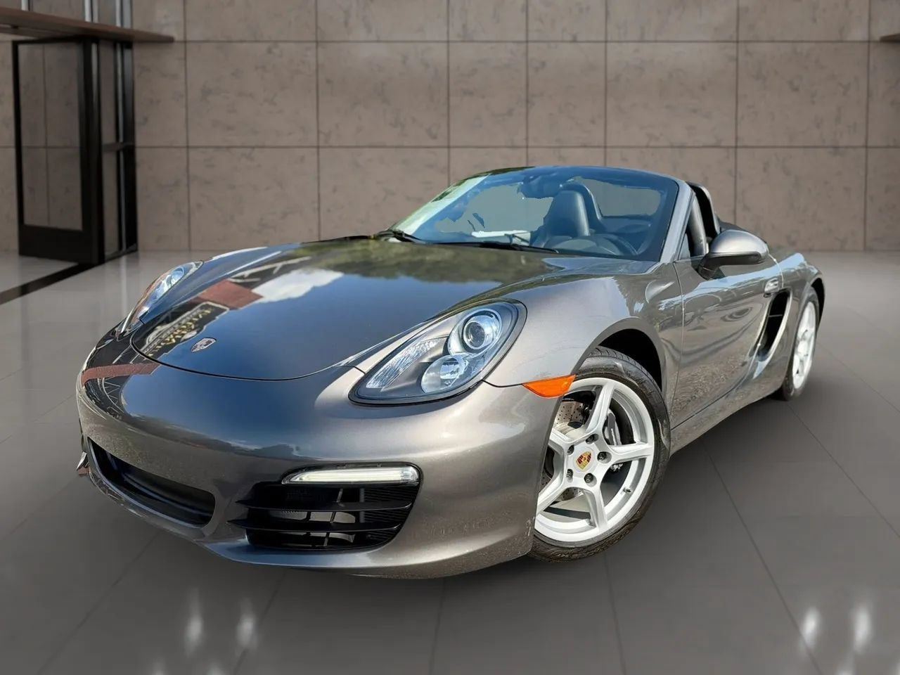 Used 2015 Porsche Boxster RWD image 2