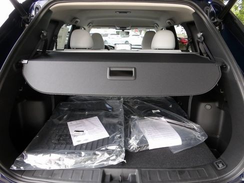 New 2025 Mitsubishi Outlander SE image 10